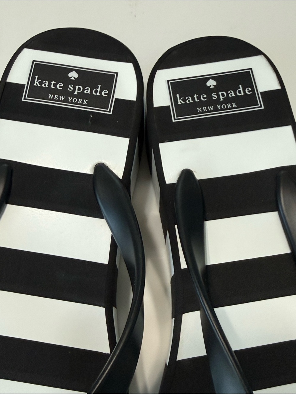 kate spade Rhett Black White Stripes Wedge Platform Thong Sandals Bow Size 10 - Picture 12 of 15